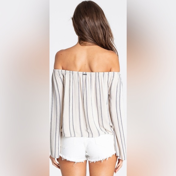 That’s it! Size small, off the shoulder, striped, cream coloured top - Picture 1 of 7